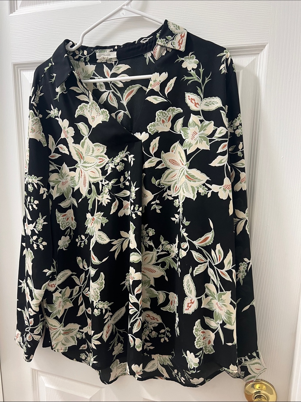 Maurices Black Floral Collared V-Neck Blouse